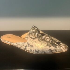 NY&Co Slip-on mules Sz 9